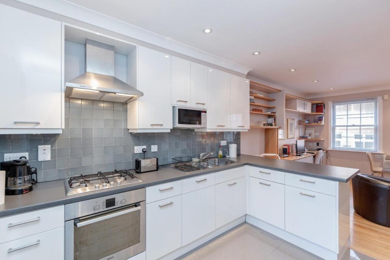 Beautiful 1 Bedroom Apartment In Victoria Лондон Экстерьер фото