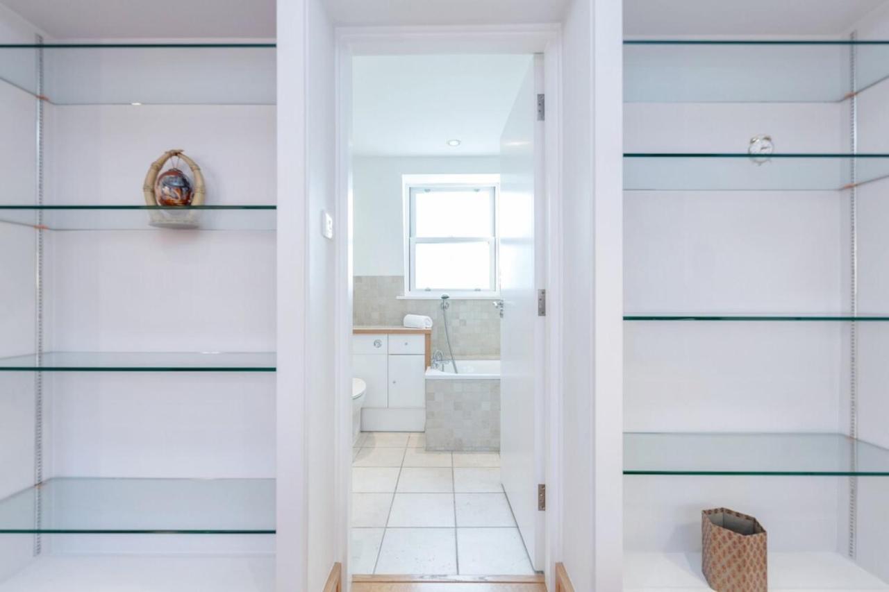 Beautiful 1 Bedroom Apartment In Victoria Лондон Экстерьер фото